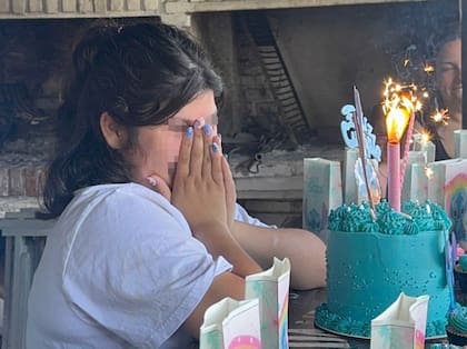 "Es una chica muy cariñosa y muy amorosa", cuenta Florencia, voluntaria de Proyecto Cumples en el hogar de Zárate