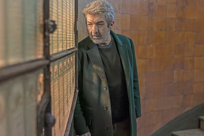 "Es una comedia un poco áspera, porque empuja límites. Creo que puede ser controversial porque pareciera que es una crítica al psicoanálisis, pero siento que termina siendo una defensa al psicoanálisis", dice Darín sobre su nueva película
