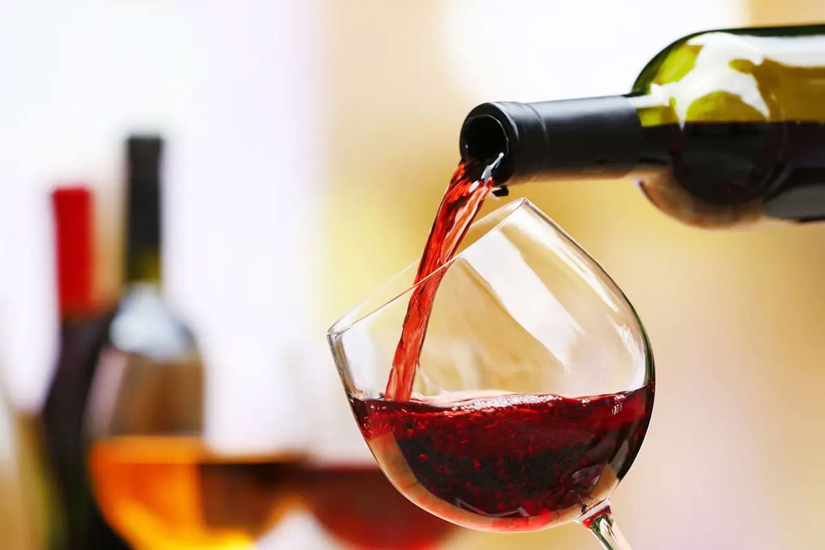 Es una de las primeras uvas tintas en madurar y en nuestro país encontró su lugar para destacarse en el mundo.