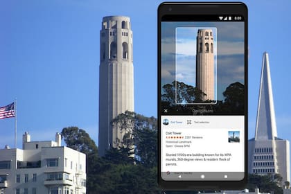 Es una función que hasta ahora sólo estaba en los teléfonos Pixel; permite aplicar los algoritmos de reconocimiento de imágenes de Google a la cámara para obtener más información del entorno