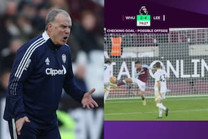 "¡Es una vergüenza!", gritó Bielsa luego de que el VAR le anulara el cuarto gol a Leeds