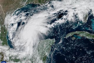 Isaías estrena la temporada de huracanes del Atlántico y avanza hacia la costa estadounidense