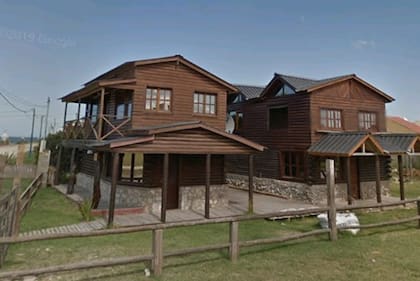 Las cabañas de Santa Clara del Mar donde, según la Justicia, se ocultó parte de un cargamento de cocaína robada por policías bonaerenses