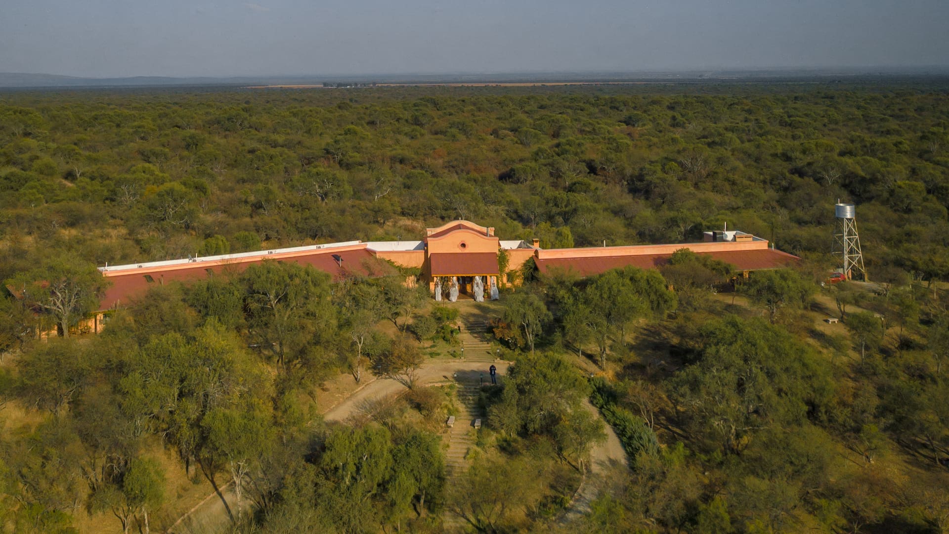 Escapada a Córdoba: la construcción de La Matilde está hecha de adobe, barro y paja