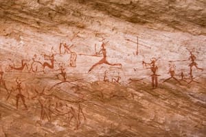 Escena de caza en arte rupestre