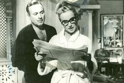 Escena de la película "La cigarra no es un bicho" que protagonizó "Chiquita" con Ángel Magaña en 1963. Dos años más tarde, la diva se despediría definitivamente del cine con el largometraje "Con gusto a rabia" junto a Alfredo Alcón.