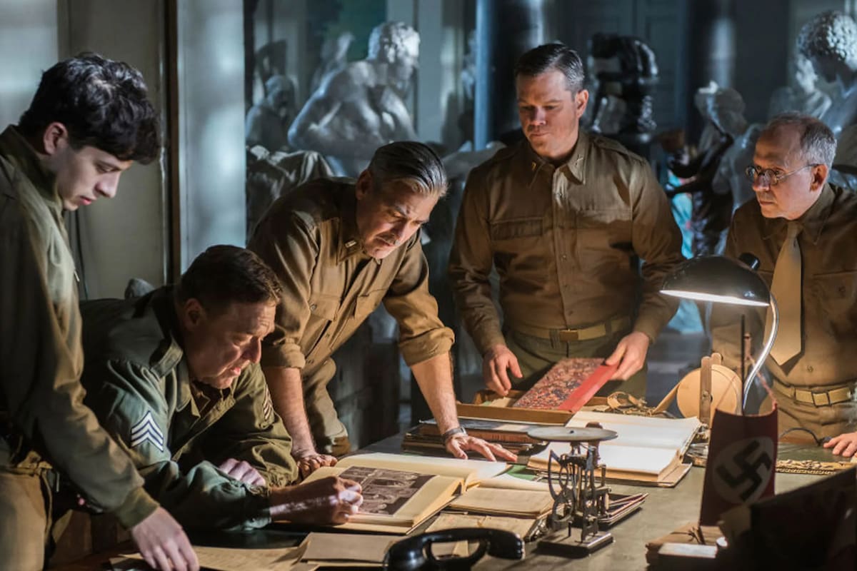 Escena de la película "Operación Monumento", ambientada durante la Segunda Guerra Mundial, dirigida y protagonizada por George Clooney y Matt Damon