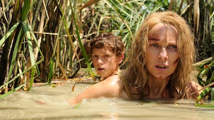 Escena de "Lo imposible", el film que retrata lo que vivió la familia Álvarez Belón en el tsunami del océano Índico