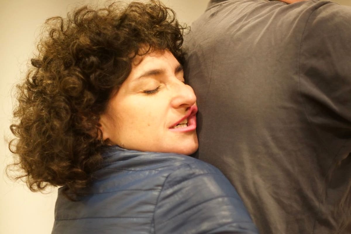 Escena de Si iu tomorrow incendiary, propuesta con dramaturgia y dirección de Lucía Seles y su grupo