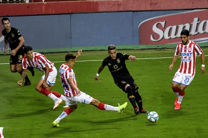 Racing sufrió otro tropiezo en la Copa de la Liga