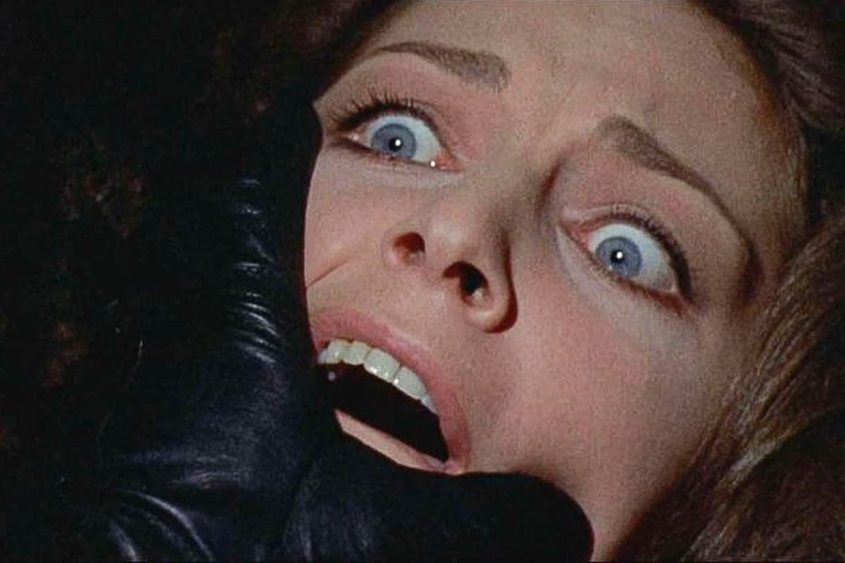 Escena del film El pájaro de las plumas de cristal.