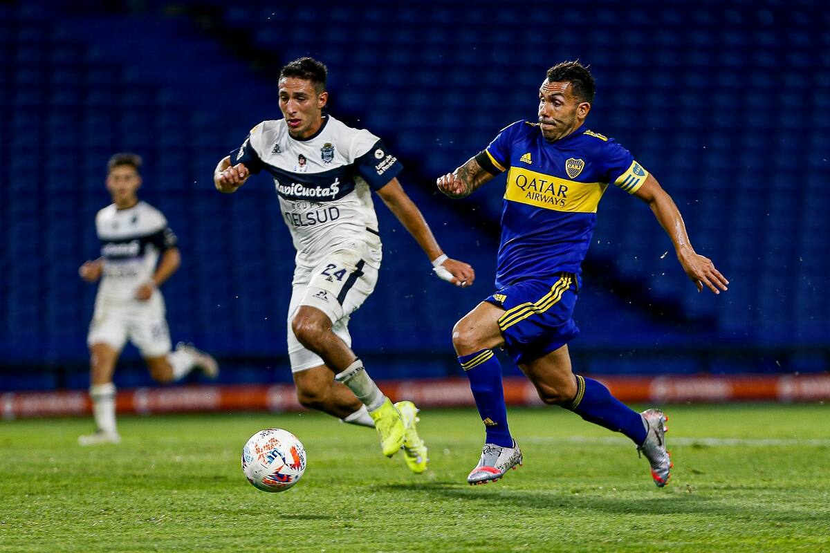 Escena del partido que disputan Boca Juniors y Gimnasia y Esgrima de La Plata.
