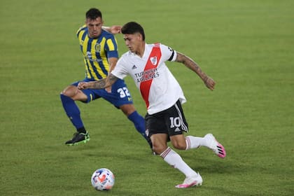 Jorge Carrascal tomó la camiseta 10 de River ante la salida de Nacho Fernández
