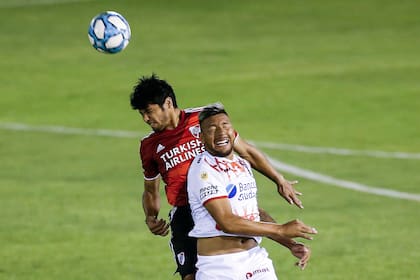 Juego aéreo, velocidad para anticipar y visión de juego, aspectos que Gallardo valora de Rojas