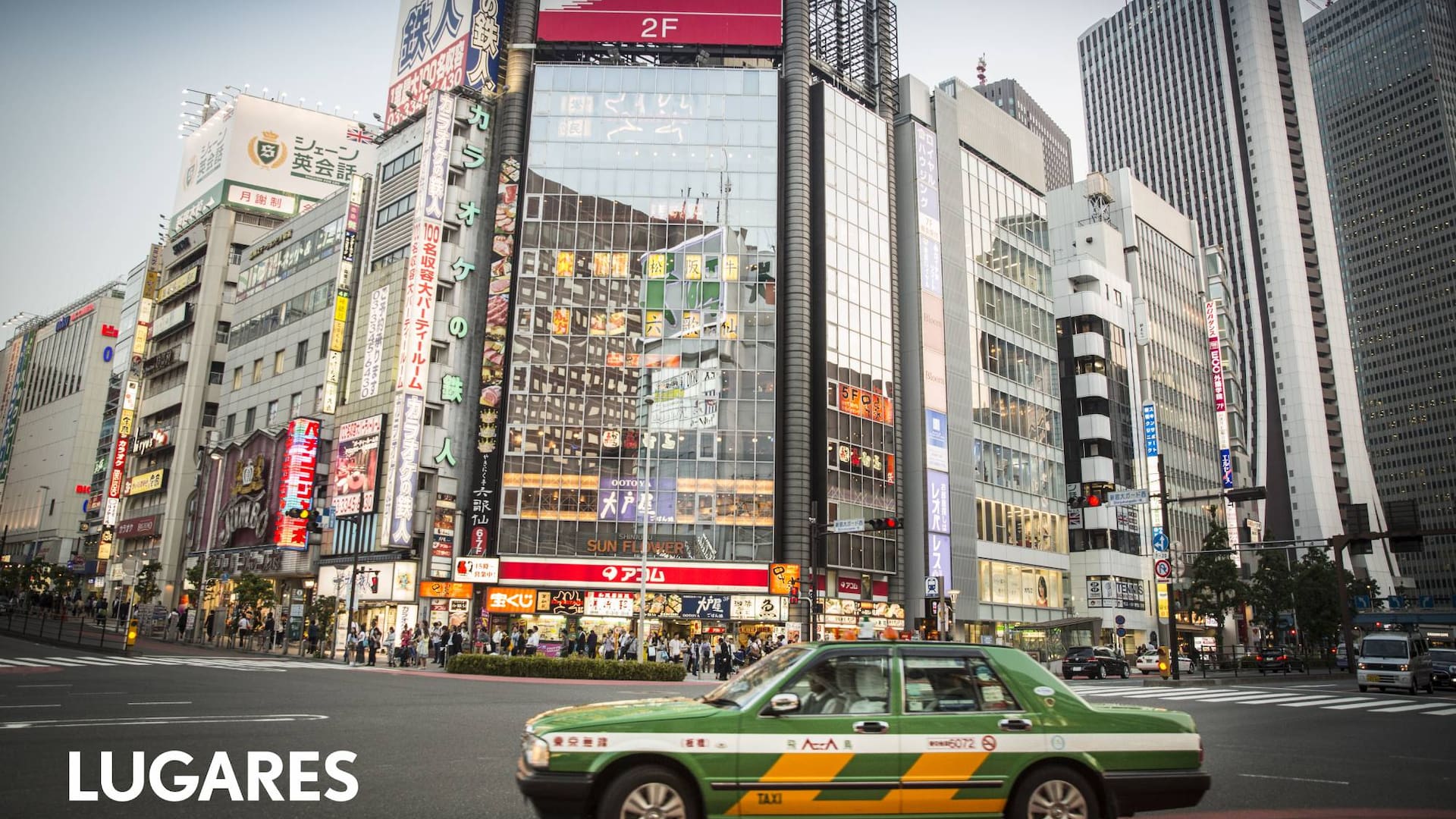 Subte de Tokio en hora pico.