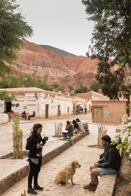 Escenas de la vida cotidiana en Purmamarca.