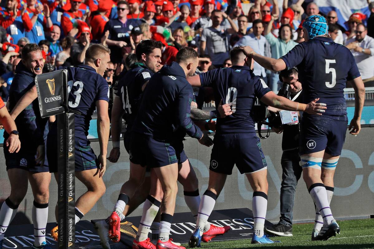 Escocia celebra el primero de los tres tries que anotó ante Italia en el Olímpico de Roma