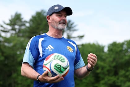 Steve Clarke, DT de Escocia, calificó a Neymar como "un ícono" (Photo by Mattia Ozbot / GETTY IMAGES NORTH AMERICA / Getty Images via AFP)
