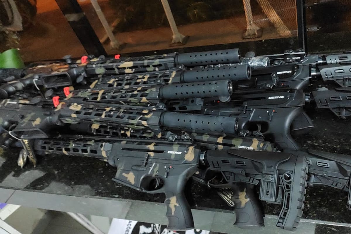 Escopetas tácticas fueron incautadas en Brasil dentro de un cargamento de arroz que había cruzado la frontera desde Paraguay