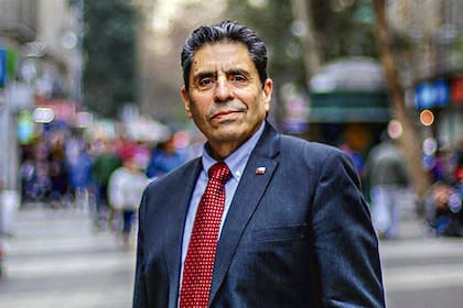 ESCRITOR CHILENO ROJAS