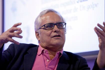Juan Cruz Ruiz tiene una extensa obra de ficción y de no ficción