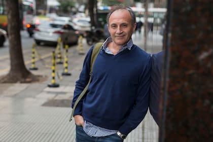 Escritor y periodista argentino, acaba de publicar una novela mientras escribe en medios gráficos y digitales “únicamente sobre Boca” y da forma a sus primeros cuentos