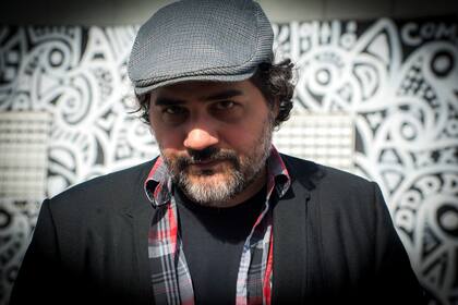 No hay aplausos ni shows en los balcones en Miami, cuenta Hernán Vera Álvarez, escritor y periodista argentino, que vive en Florida desde el año 2000