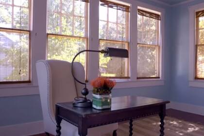 Escritorio secreto. Imagen: HGTV