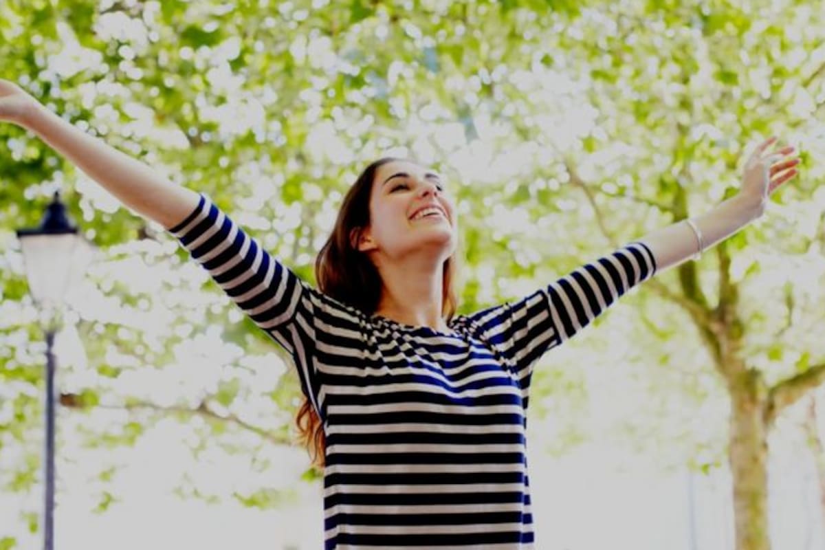 Escuchar o leer frases motivacionales puede ayudar a lograr una mentalidad más positiva