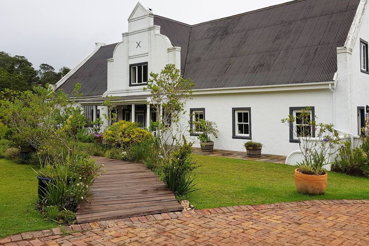 "Escuché pasos y corrí como si alguien me persiguiera. Comprendí que no podría escapar"