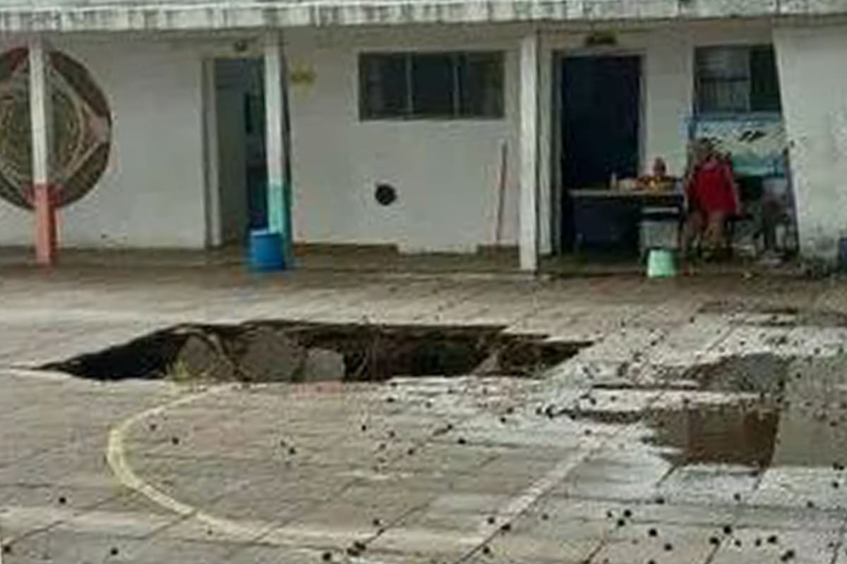 Escuela N°10 Nemesio Álvarez, de Francisco Álvarez en Moreno