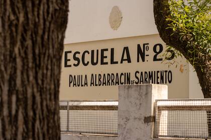Escuela Paula Albarracín de Sarmiento, en Todd
