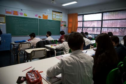 Escuela Primaria Nº 16 D.E. 09 "Capitán De Fragata C. M. Moyano"