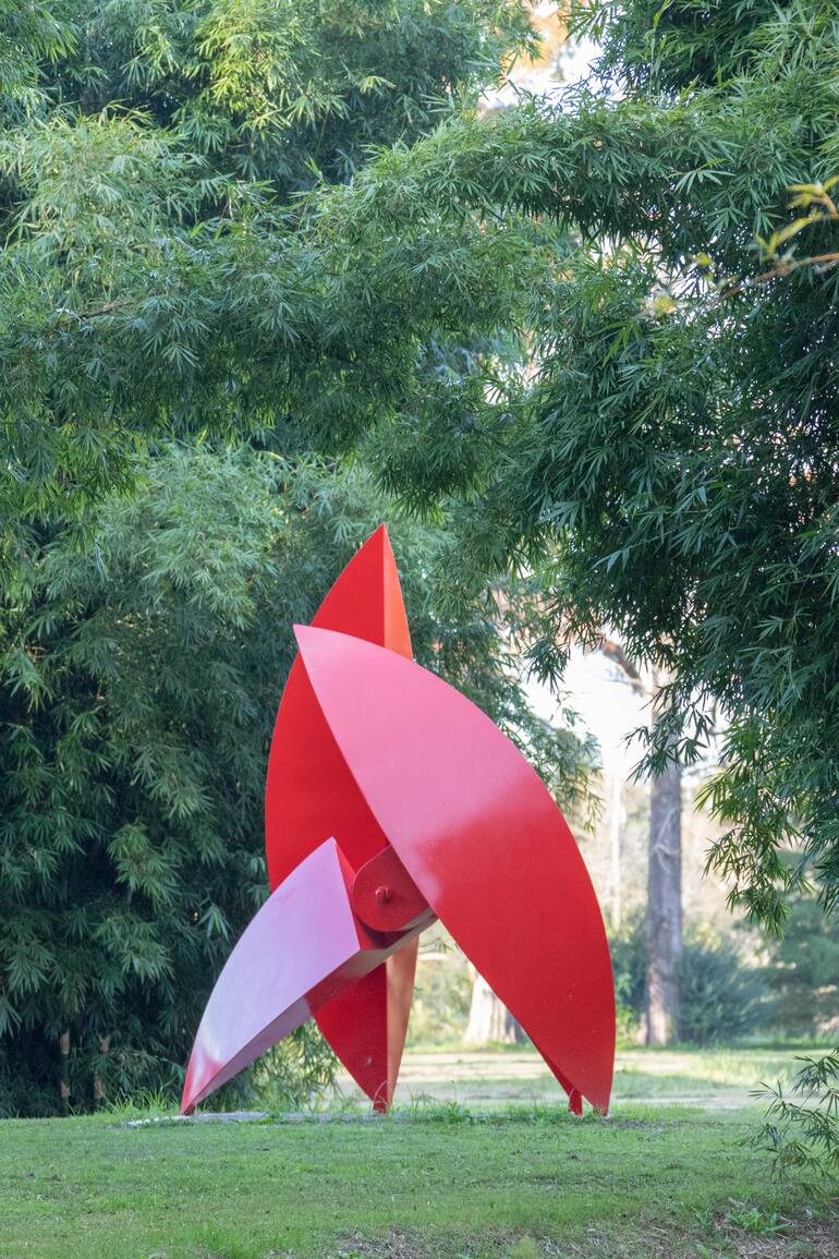 Escultura de Bastón Díaz en Isla El Descanso