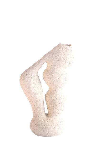 Escultura de cerámica estilo oriental, también se puede usar como florero. (consultar precio; La Cúpula by Anita Gil)