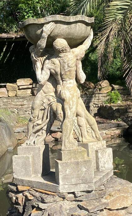 Escultura de José Luis Zorrilla de San Martín, que el matrimonio rematara