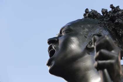 Escultura de María remedios del Valle inaugurada en la Plazoleta Alfonso Castelao