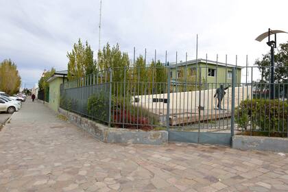 Escultura del fallecido expresidente Néstor Kirchner en una plazoleta en Rio Gallegos