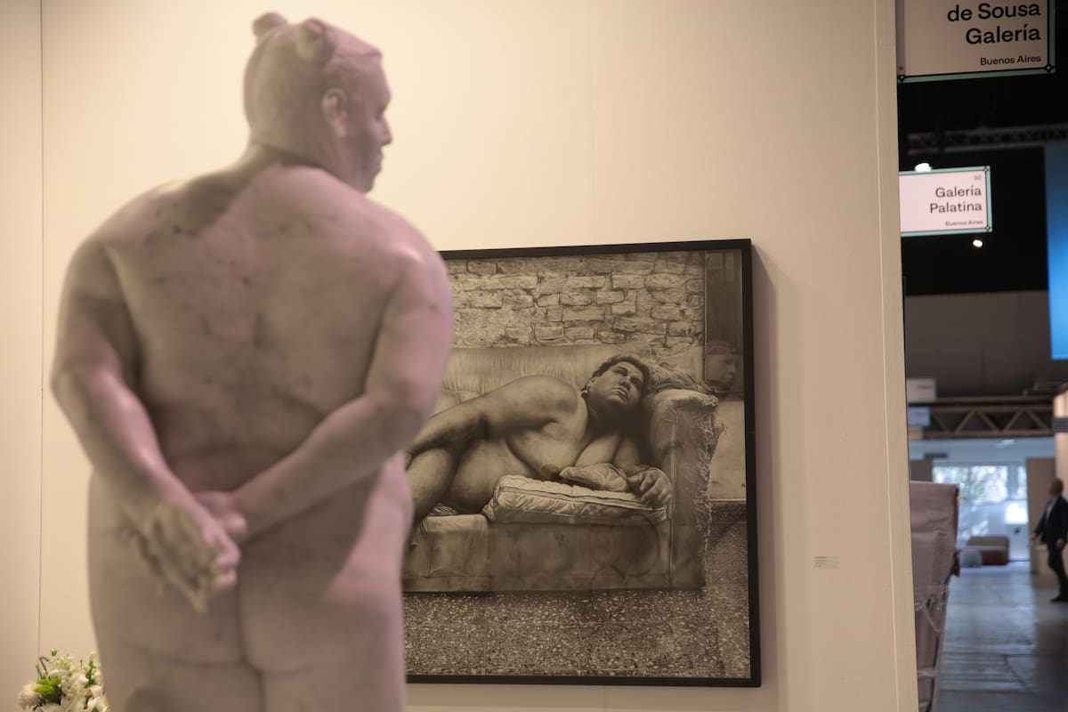 Escultura y retrato de Michelle “Misha” Lacroix por Alexis Minkiewicz en Aldo de Sousa