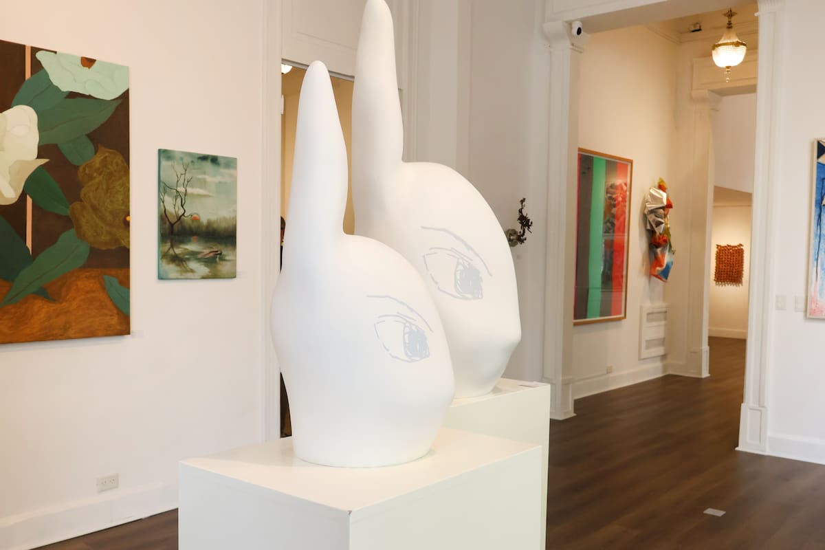 Esculturas de Elba Bairon, entre las obras que se exhiben en Galería Azur