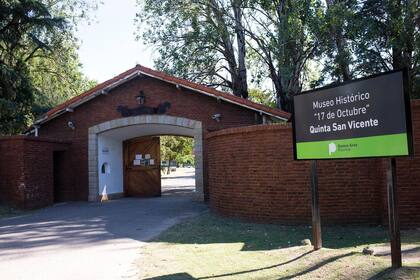 Esculturas que iban a formar parte del Monumento al Descamisado de Leone Tomassi en la quinta de San Vicente
