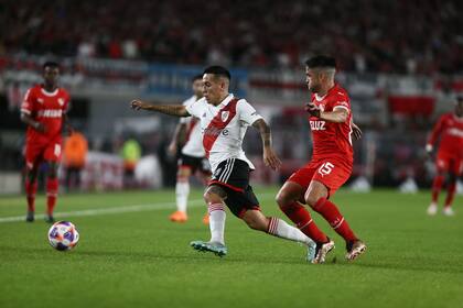 Esequiel Barco y Damián Pérez serán titulares en River e Independiente, respectivamente