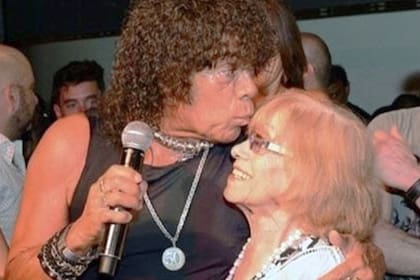 Esilda Rufino, la madre de La Mona Jiménez, murió a los 93 años