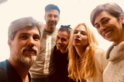 Esmeralda Mitre junto a los productores y los coaches de Bailando 2018