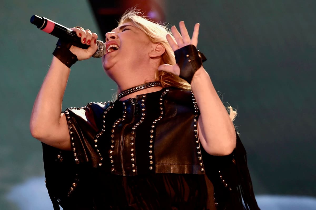 Esmeralda Mitre y un jugadísimo registro vocal.