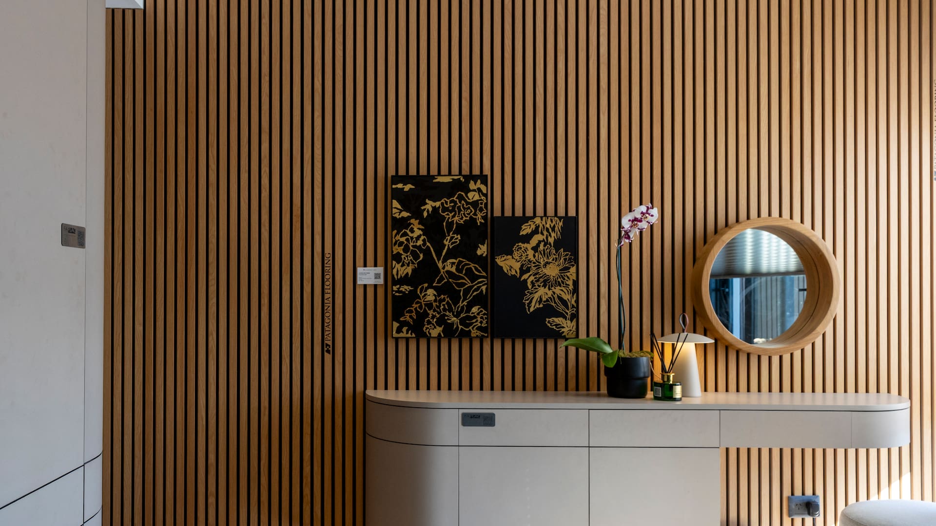 Espacio 001, by Julia Saramaga y Cristela Caviglia: los Acoustic Panels de Patagonia Flooring se llevan el protagonismo del dormitorio principal.