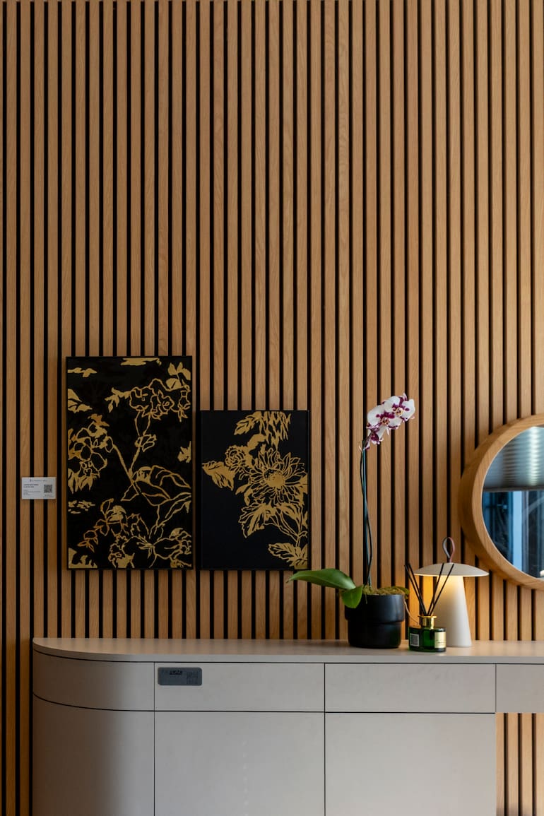 Espacio 001, by Julia Saramaga y Cristela Caviglia: los Acoustic Panels de Patagonia Flooring se llevan el protagonismo del dormitorio principal.