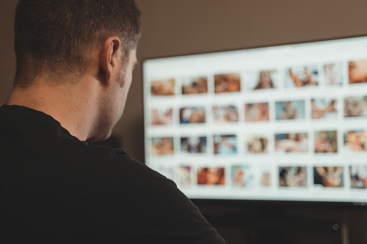 España está probando un sistema de control de edad online para evitar que los menores accedan a sitios con contenido pornográfico