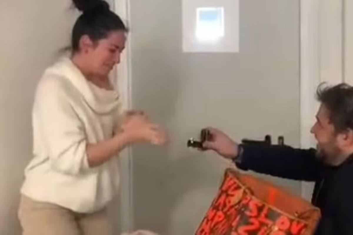 España: profesor pide matrimonio a maestra en plena clase y el video se volvió viral en TikTok (Foto: @luu_louu / TikTok)