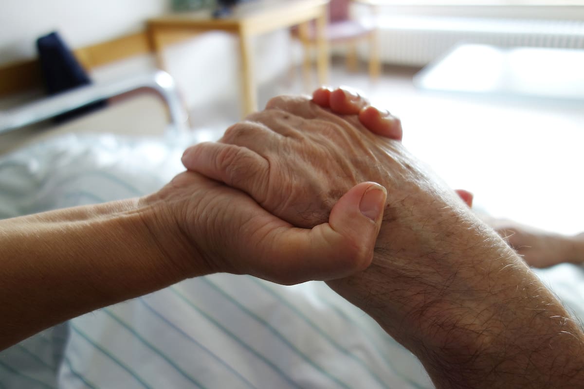 España: tiene 69 años y está preso por ayudar a morir a su esposa, enferma terminal